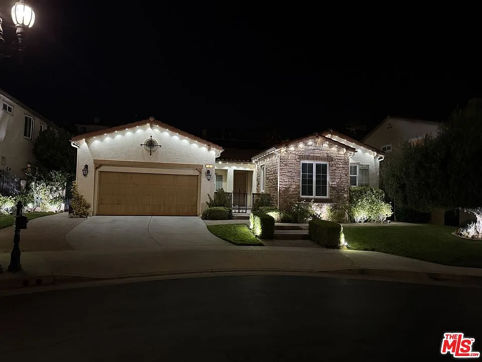 4 bed, 4.0 bath, 3051 sqft, $7,000 — Photo 2