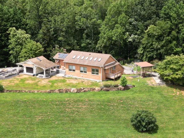 12501 Big Island Hwy, Big Island, VA 24526