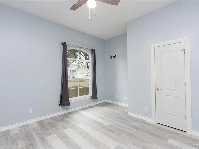 708 S Excalibur St — Photo 13