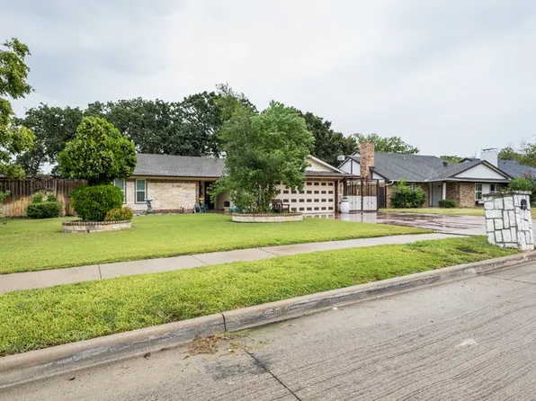 537 Auburn Dr, Lewisville, TX 75067
