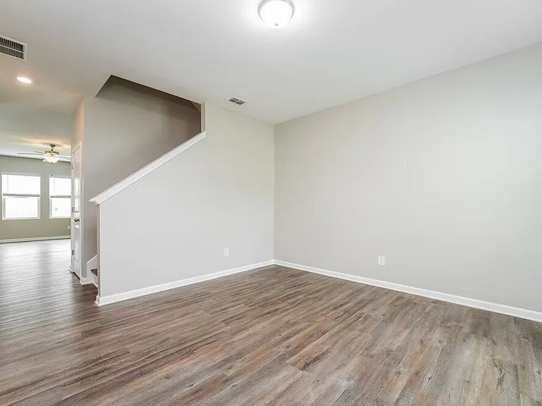 3740 Newbury Place Dr — Photo 4