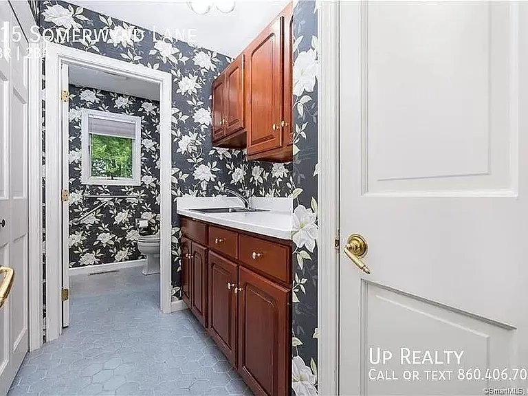 115 Somerwynd Ln — Photo 15