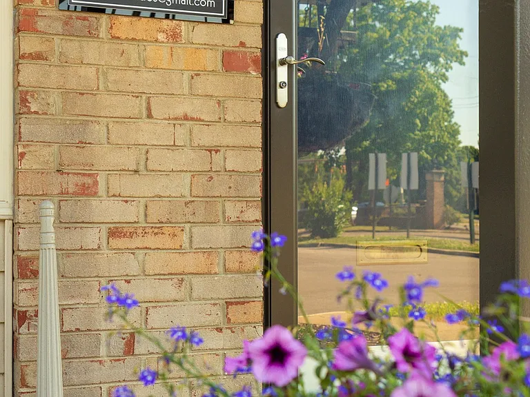 Leasing Office