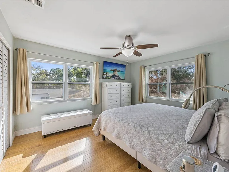 124 E Harding St — Photo 13
