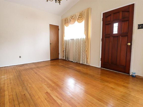 3rd image of 1355 Ensenada Dr