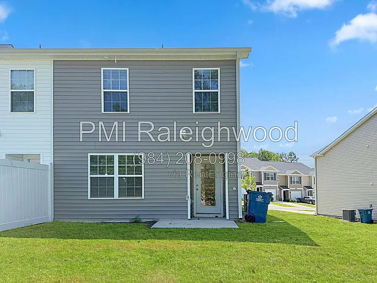 2301 Gracie Ln — Photo 20