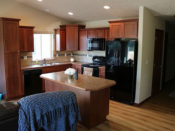 3rd image of 17015 E Deschutes Ln
