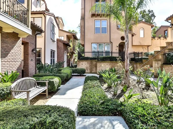 120 Tall Oak, Irvine, CA 92603