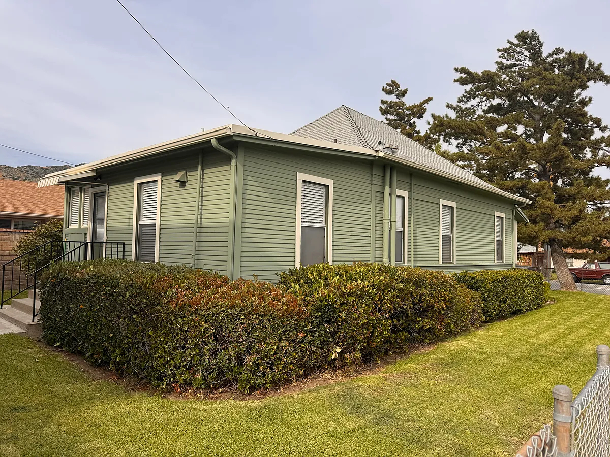 Building Photo - 1001 N Dalton Ave