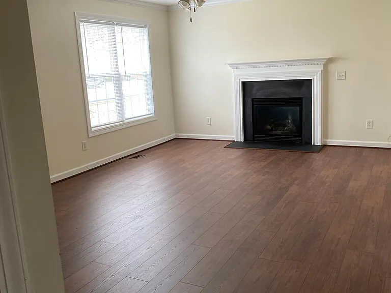 2799 Church St — Photo 2