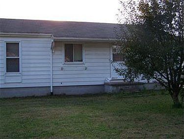 2nd image of 860 Saul Dr