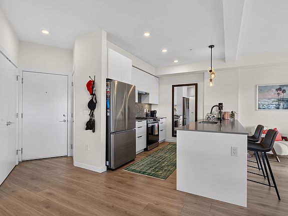 5th image of 7920 206th St #516