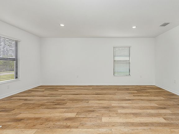 The flex room is ready to be turned into whatever you want it to be