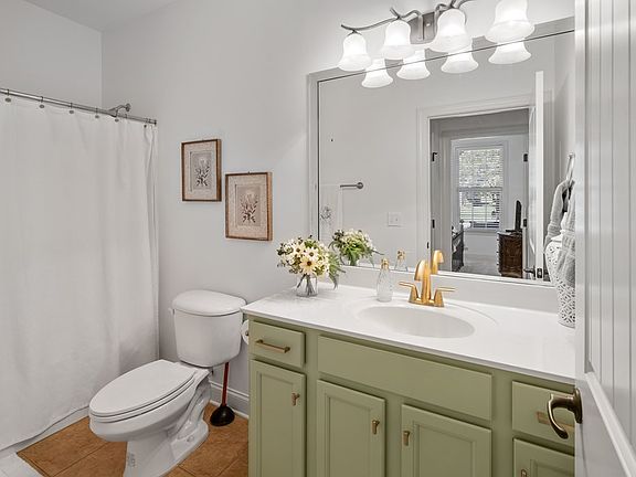 2nd image of 131 Village Cir