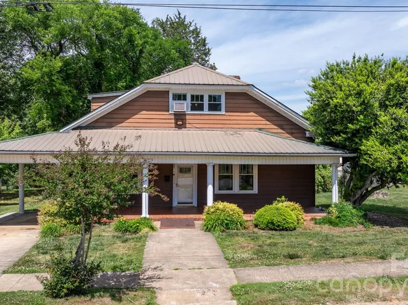 207 W Main St, Maiden, NC 28650