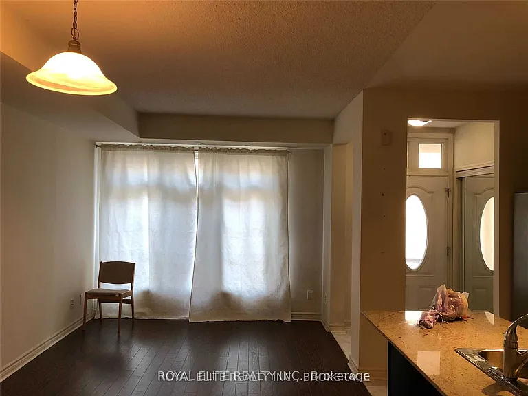 7 Brighton Pl #42 — Photo 2