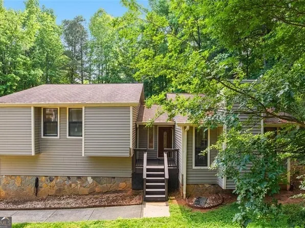8616 Wood Springs Ct, Douglasville, GA 30135