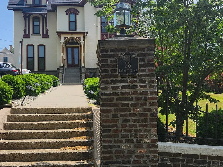 28 Lafayette Ave NE #11 — Photo 34