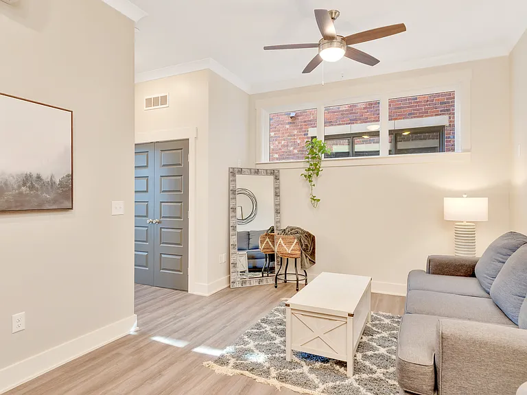 28 W 19th St #100 — Photo 23
