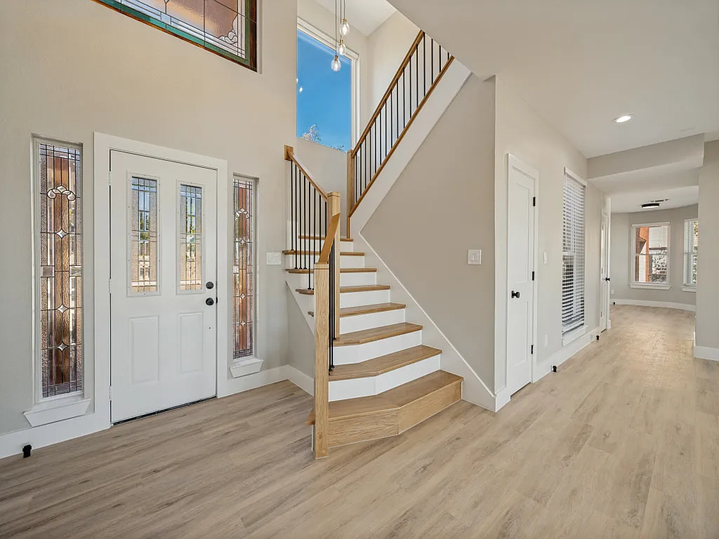 4 bed, 3022 sqft, $6,495 — Photo 4
