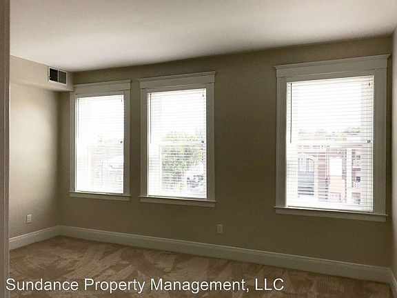 5th image of 2728 Erie Ave #3C