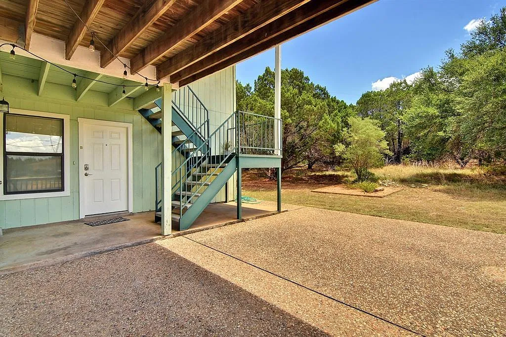 2 bed, 1.0 bath, 780 sqft, $1,100 — Photo 3