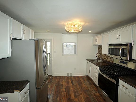 3rd image of 539 Turner St