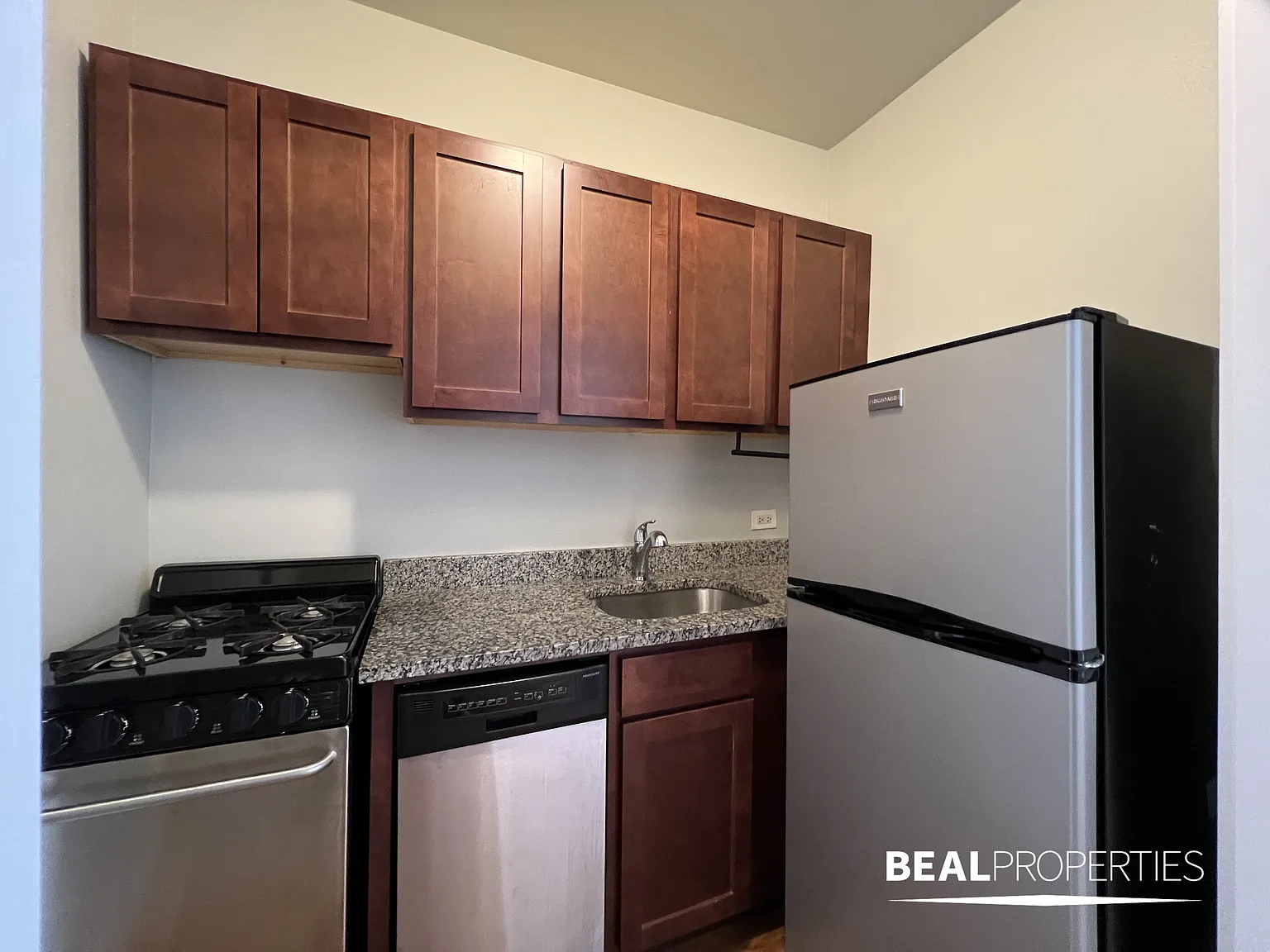 1164 North Dearborn Street — Photo 3