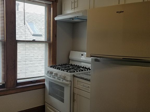 2nd image of 3554 N Lockwood Ave #2
