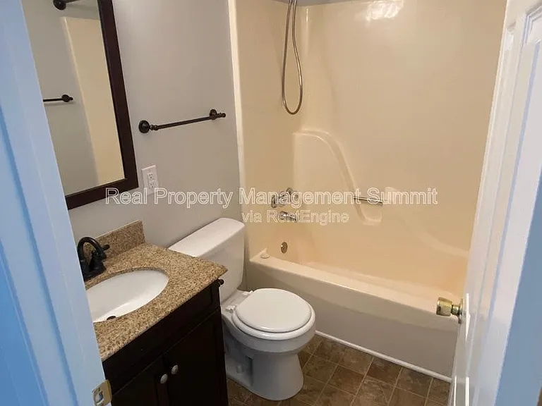 2407 Bare St. — Photo 17