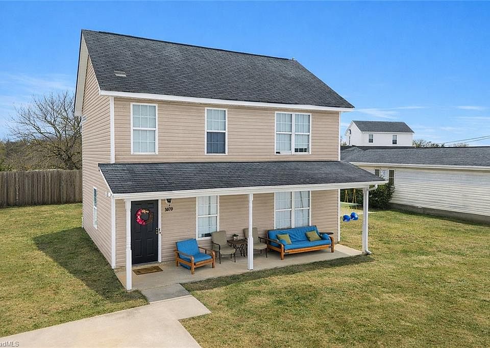 1st image of 3210 Spring St