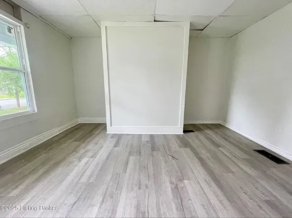 4116 W Broadway #2, Louisville, KY 40211