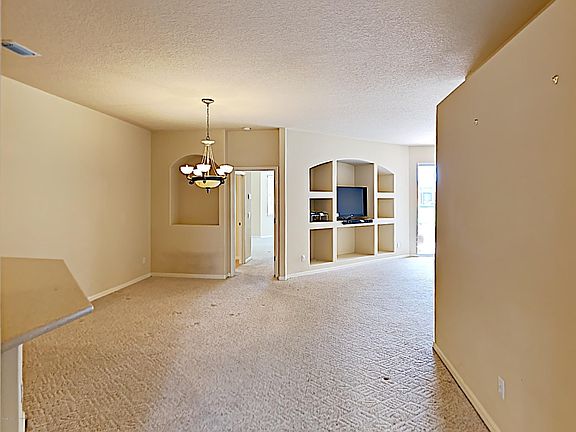 3rd image of 4160 Aberdeen Cir #0