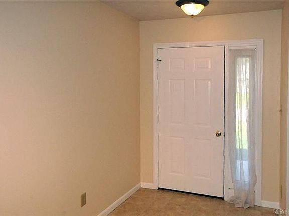4th image of 13 Dryhill Ct