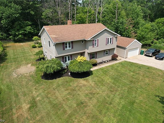 3rd image of 387 Douglas Blvd