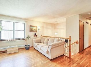 3222 Saint Joan Ln, Saint Charles, MO 63301