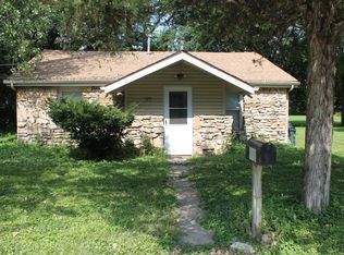 525 N 7th St, Lawrence, KS 66044