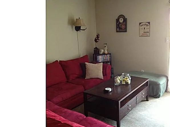 155 Redstone Hill Rd APT 10, Bristol, CT 06010