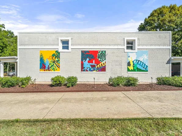 Must See! 604 E Iredell Ave Mooresville, Nc
