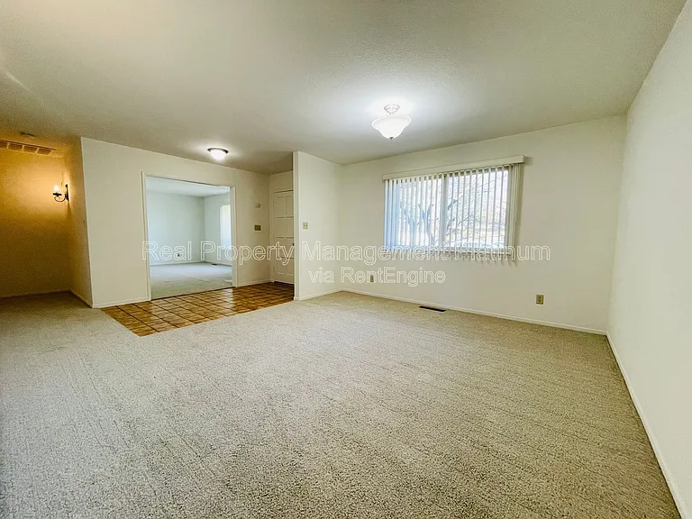 1055 W Fremont Ave — Photo 16