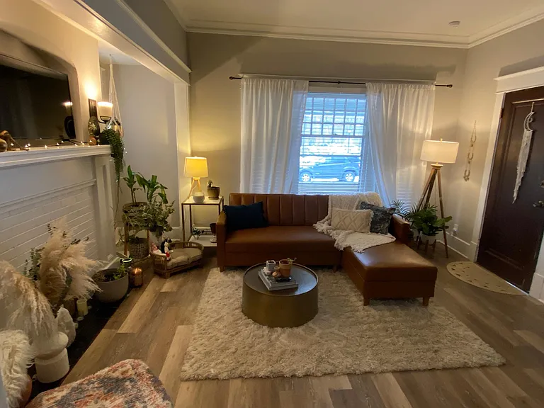149 College St #1 — Photo 5