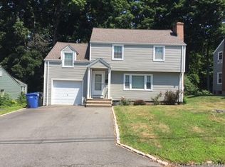 34 Ridgewood Rd, Meriden, CT 06450