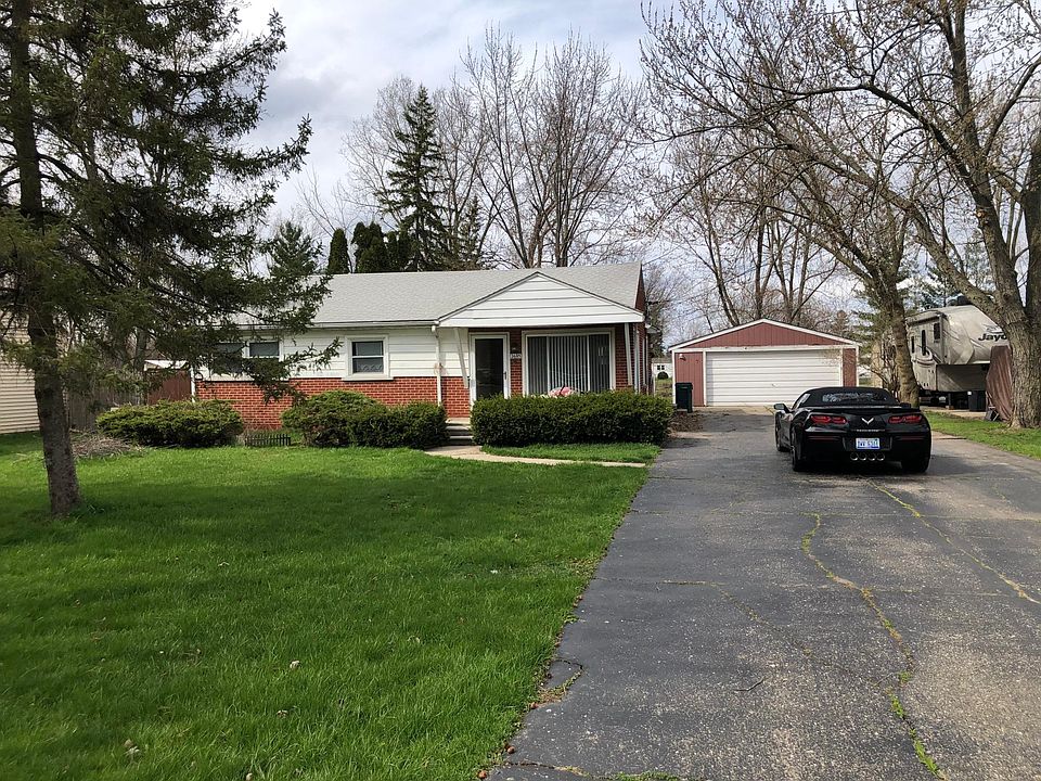 1st image of 2695 Iowa Dr