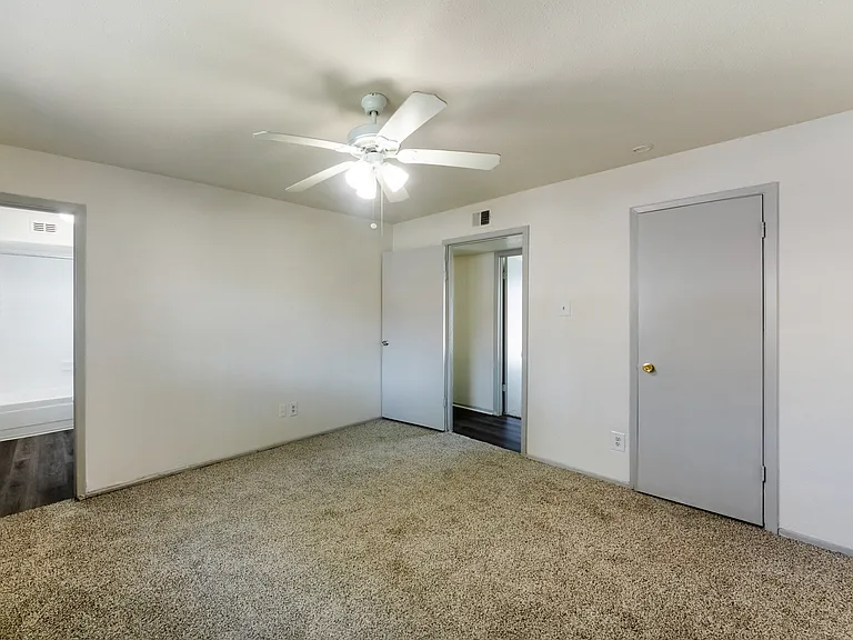 The Heights at Post Oak — Photo 11