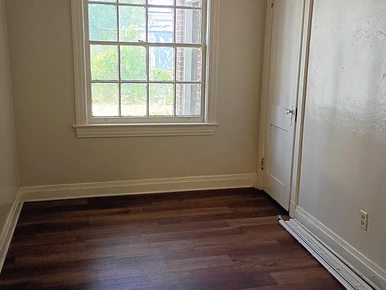 5918 N Pearl St — Photo 11