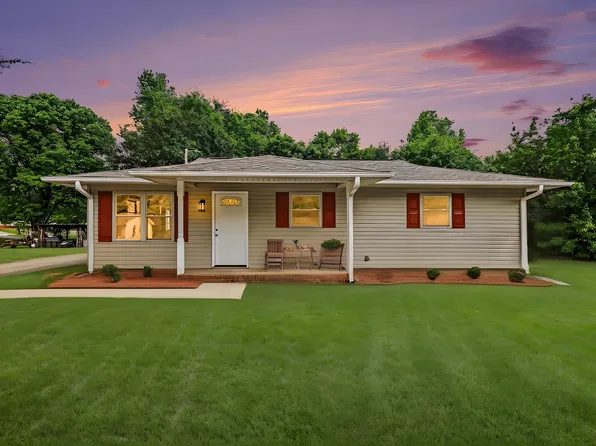 507 Craig Kropff Dr, Wellford, SC 29385