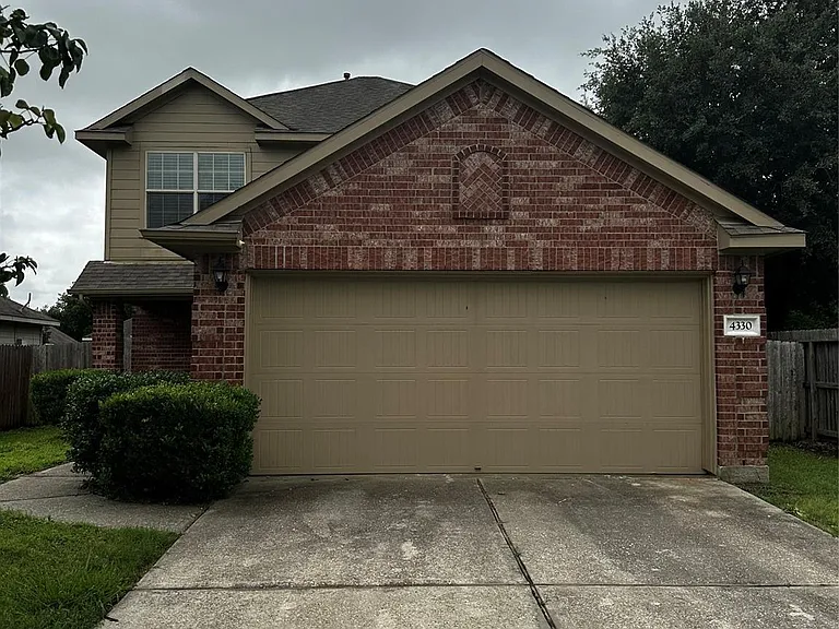 4330 Sprangletop Ave — Photo 2
