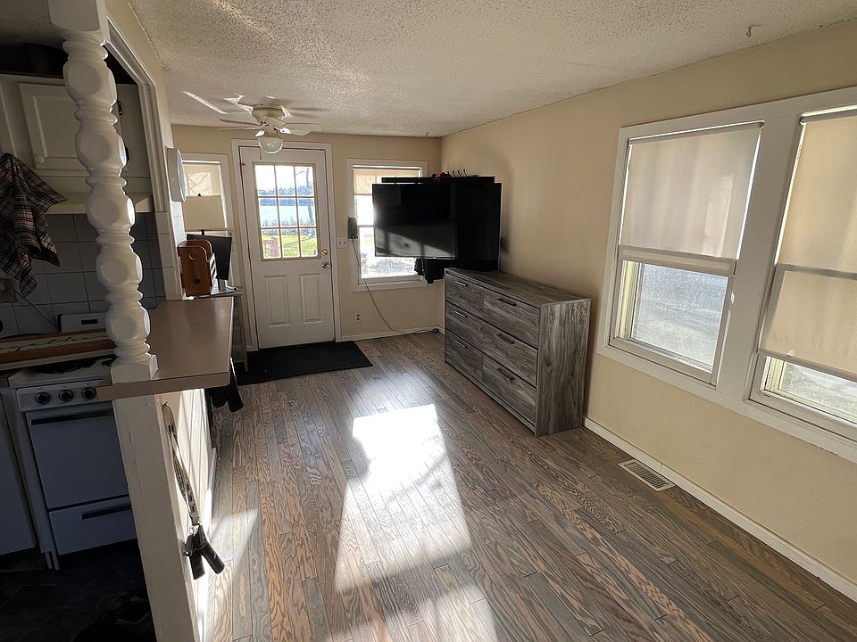 253 Peninsula Rd, Medicine Lake, MN 55441 Zillow