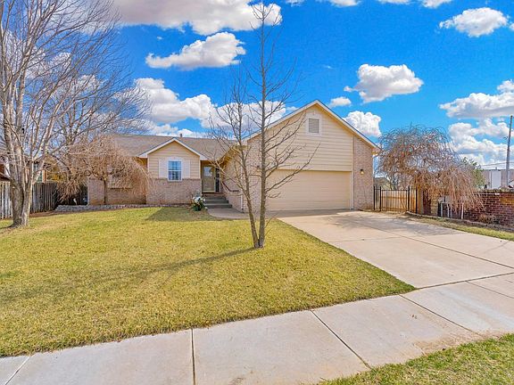 2nd image of 500 N Ridgehurst St