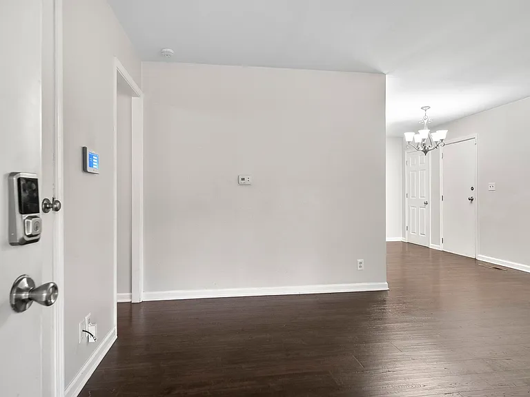 819 Pleasant Dr — Photo 5